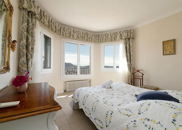 Maison Bianchi - Saint Pierre De Feric بيت للعطل نيس